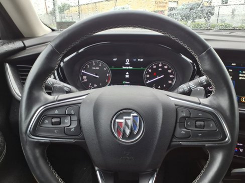 Used 2023 Buick Envision Essence image 11