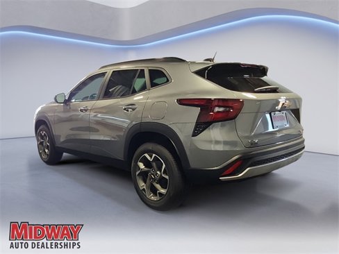 New 2025 Chevrolet Trax LT w/ Driver Confidence Package image 3