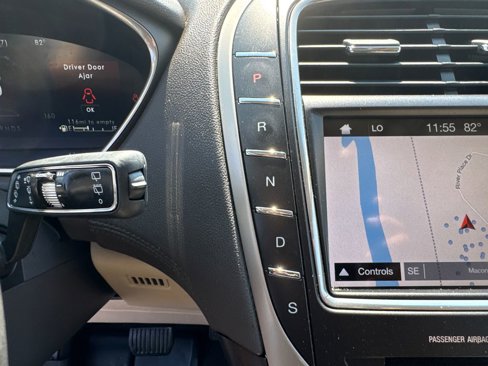 Used 2019 Lincoln Nautilus Reserve image 31