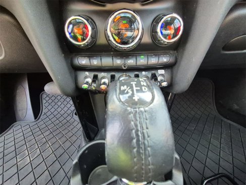 Used 2018 MINI Cooper S image 26