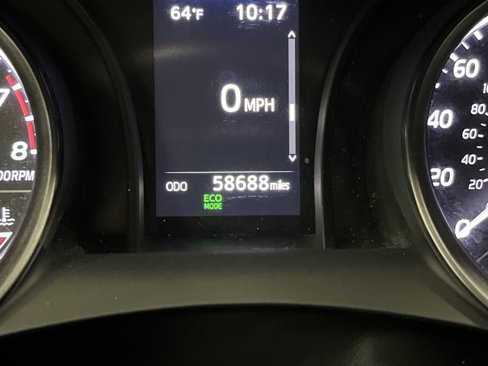 Used 2023 Toyota Camry SE image 6