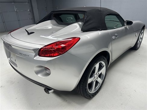Used 2008 Pontiac Solstice Convertible w/ Preferred Package image 14