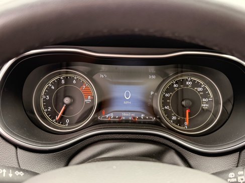 Used 2022 Jeep Cherokee Limited image 18