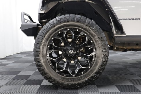 Used 2015 Jeep Wrangler Sport image 17