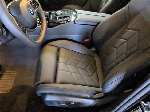 New 2026 BMW i5 eDrive40 image 4