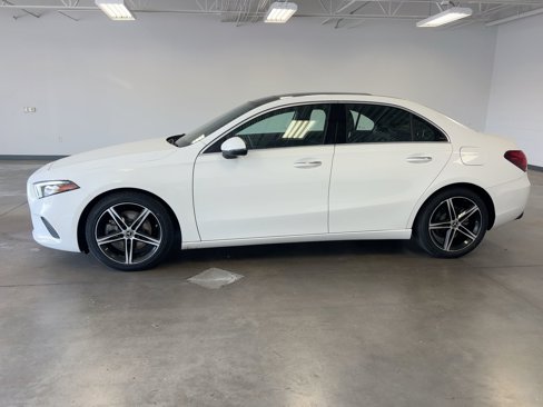 Used 2022 Mercedes-Benz A 220 image 2