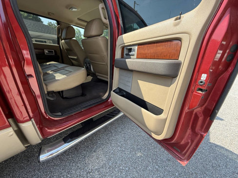 Used 2010 Ford F150 Lariat image 13