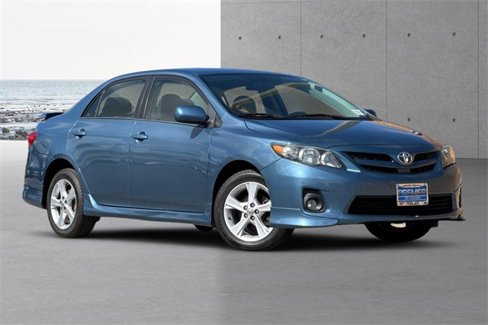 Used 2013 Toyota Corolla LE image 1