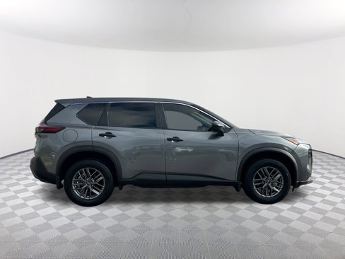 Used 2023 Nissan Rogue S image 6