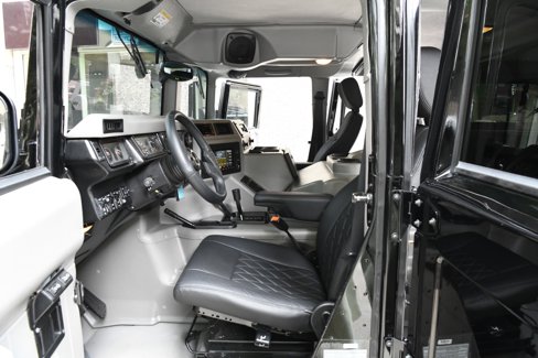 Used 2002 HUMMER H1 4-Door Wagon image 8