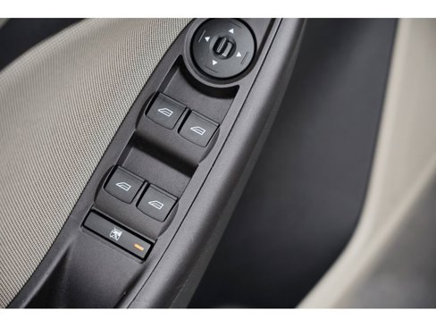 Used 2014 Ford Focus SE image 16