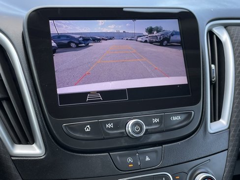 Used 2023 Chevrolet Malibu LT image 19