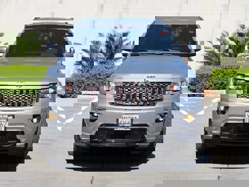 Used 2019 Jeep Grand Cherokee Altitude image 5