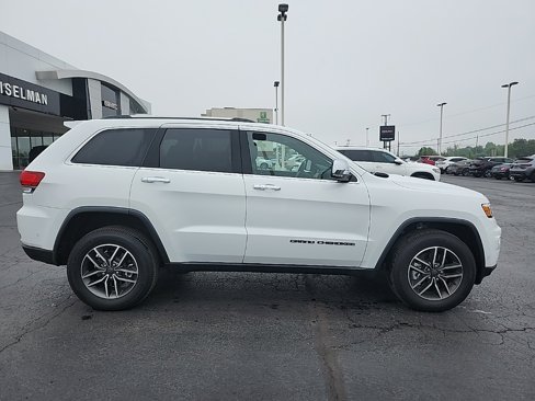 Used 2021 Jeep Grand Cherokee Limited image 2
