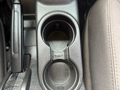Used 2015 Jeep Wrangler Unlimited Sport w/ Connectivity Group image 20
