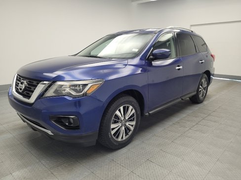 Used 2020 Nissan Pathfinder SV image 2