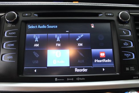 Used 2017 Toyota Highlander SE image 56