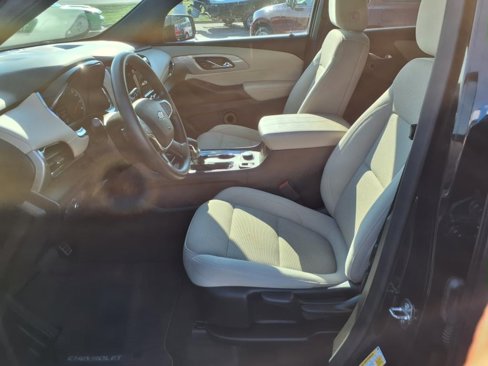 Used 2023 Chevrolet Traverse LS w/ Safety Package image 11