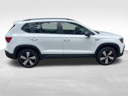 Used 2024 Volkswagen Taos S image 9