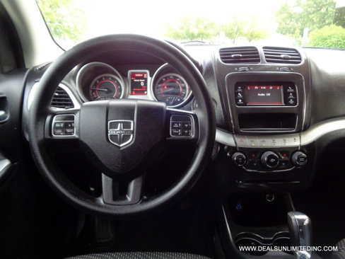 Used 2017 Dodge Journey SXT w/ Comfort/Convenience Group image 10