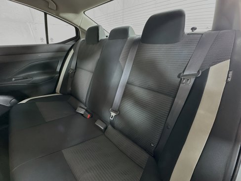 Used 2021 Nissan Versa SV image 22