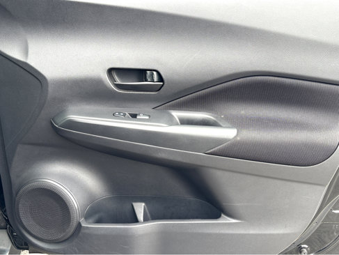Certified 2021 Nissan Kicks S image 9