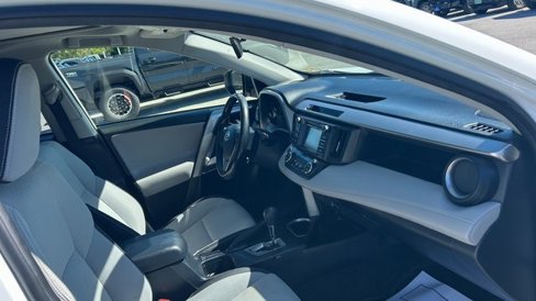 Used 2018 Toyota RAV4 XLE image 34