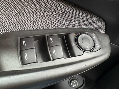 Used 2024 Chevrolet TrailBlazer LT w/ Convenience Package image 32