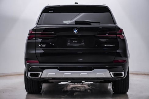 Used 2025 BMW X5 xDrive40i w/ Parking Assistance Package image 8