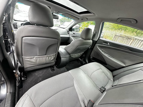Used 2013 Hyundai Sonata SE w/ Navigation & Sunroof Pkg image 23