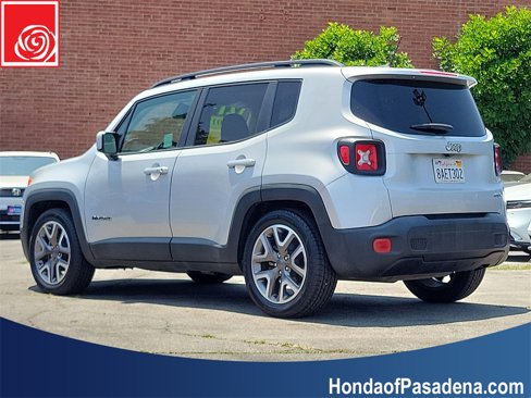 Used 2017 Jeep Renegade Latitude image 7