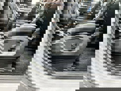Used 2024 Ford Edge SEL image 28