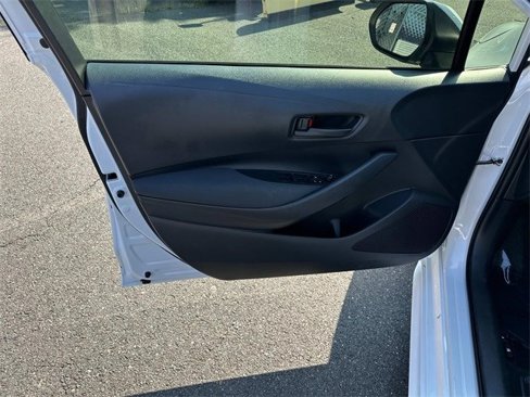 Used 2022 Toyota Corolla LE image 13