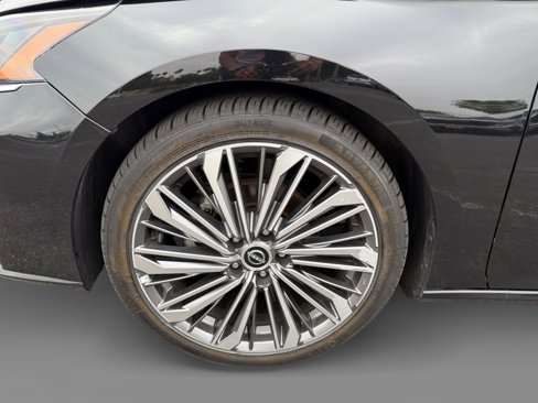 Used 2023 Nissan Altima 2.5 SL image 9