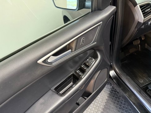 Used 2018 Ford Edge SEL w/ Equipment Group 201A image 31