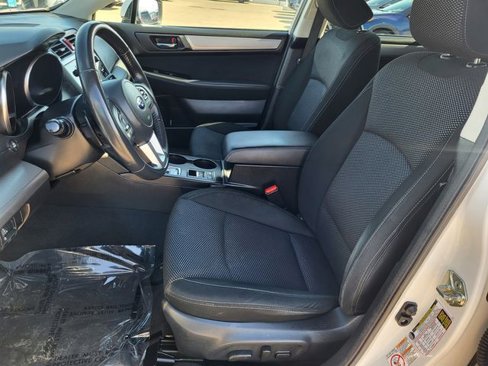 Used 2017 Subaru Outback 2.5i Premium image 15