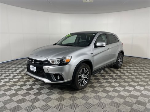 Used 2018 Mitsubishi Outlander Sport SE image 1