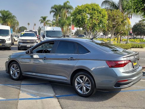 Used 2024 Volkswagen Jetta SE image 24