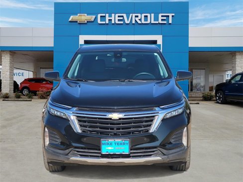 Used 2023 Chevrolet Equinox LT image 2