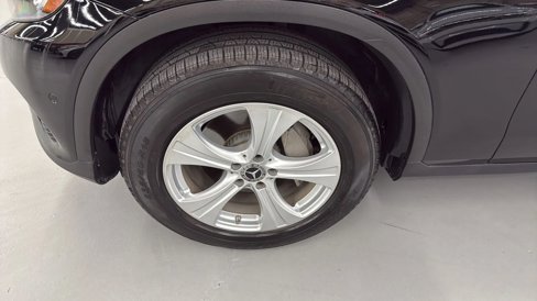 Used 2018 Mercedes-Benz GLC 300 w/ Premium Package image 20