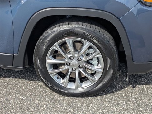 Used 2021 Jeep Cherokee Latitude Lux w/ Comfort/Convenience Group image 10