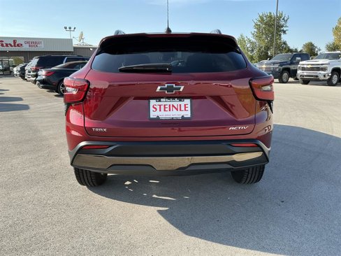 Used 2024 Chevrolet Trax ACTIV w/ Sunroof Package image 4