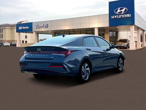 New 2025 Hyundai Elantra SEL image 7