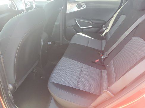 Used 2023 Kia Soul LX w/ LX Technology Package image 13