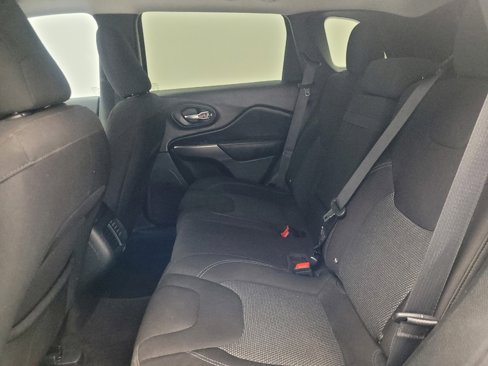 Used 2019 Jeep Cherokee Latitude w/ Popular Appearance Group image 18
