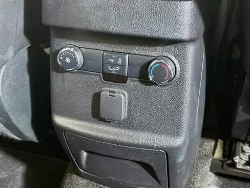 Used 2018 Ford Explorer XLT w/ Equipment Group 202A image 14