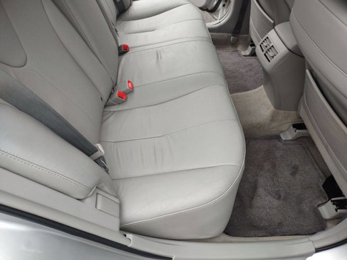 Used 2010 Toyota Camry XLE image 21