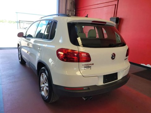 Used 2016 Volkswagen Tiguan S image 6