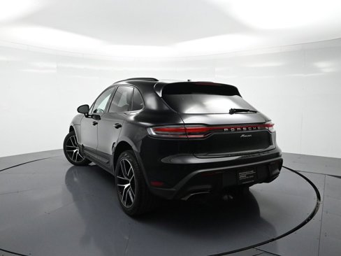 Used 2025 Porsche Macan image 24