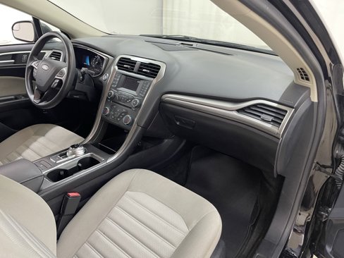Used 2018 Ford Fusion S image 11